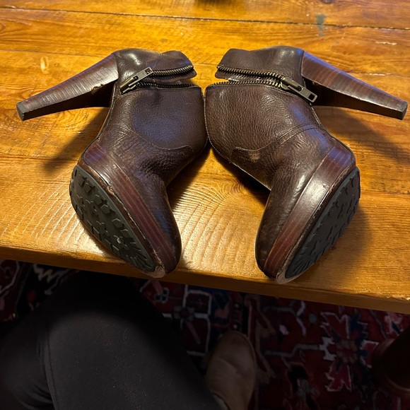 The Frye Company Harlow Campus Bootie - Brown Size 8.5 - Picture 4 of 4